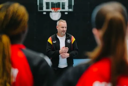DHB-wU19-Training_001.jpg
